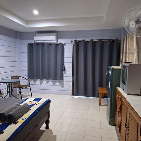 Phonsomboon Guesthouse 코타오 외부 사진
