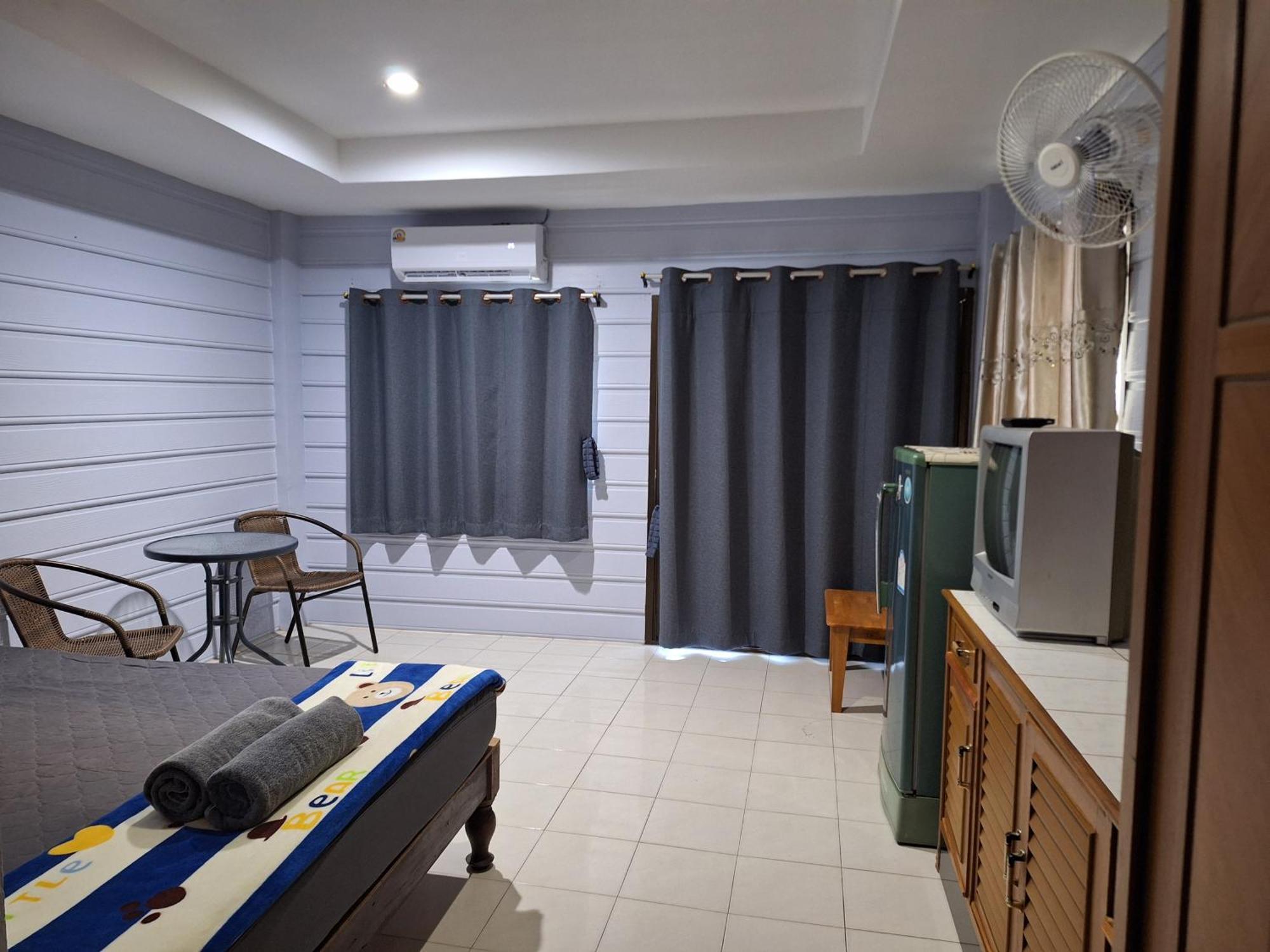 Phonsomboon Guesthouse 코타오 외부 사진